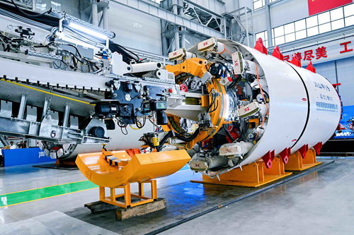 川山甲1號 四川首臺全鏈土壓平衡盾構(gòu)機(jī)在新津下線，智能制造裝備再添新成員